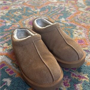 Target Tan Women's Slip-On Slippers